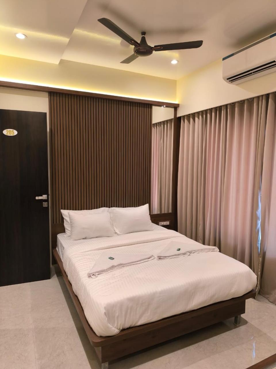Sharan Residency Hotel Navi Mumbai Ngoại thất bức ảnh